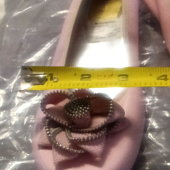 Ladies Pink Flat's by: "Ros Hommerson" - Picture 12 of 12